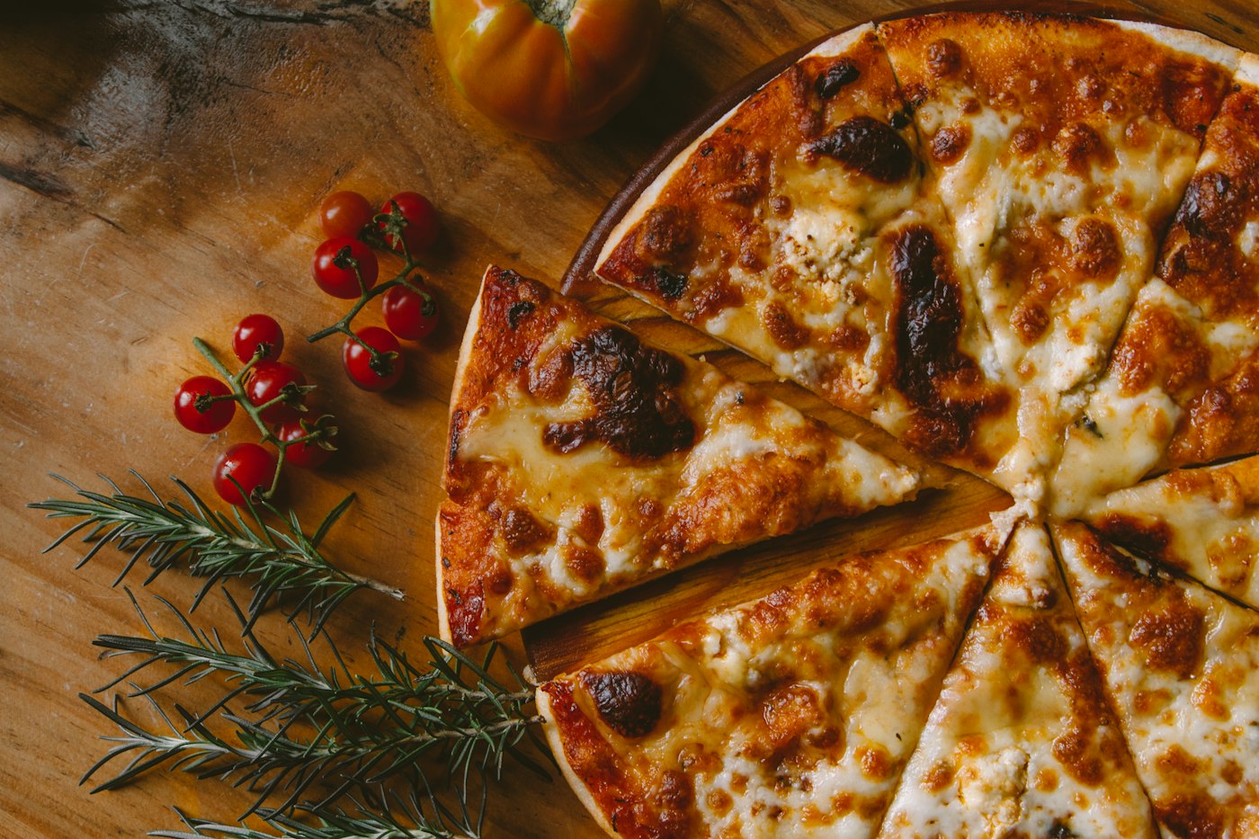 Pizza appena sfornata, anteprima del sito ristorante